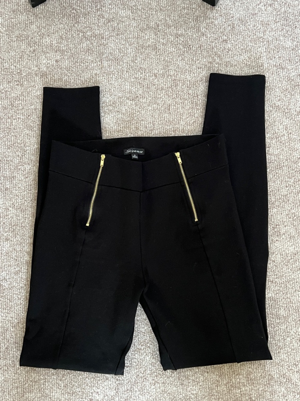 Slimming zipper leggings black size medium front pleat Shinestar
